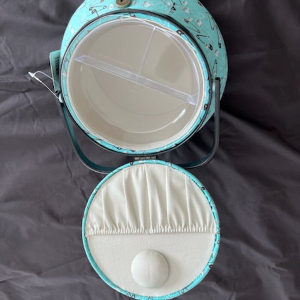 Sewing Box - Picture 2 of 4